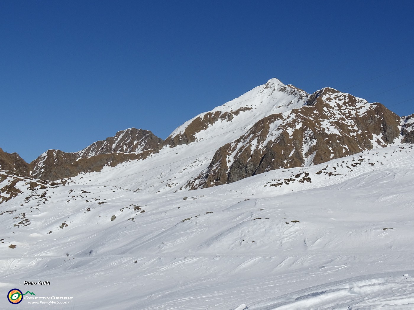 46 Ultimo sguardo allo zoom al Fioraro (2431m).JPG